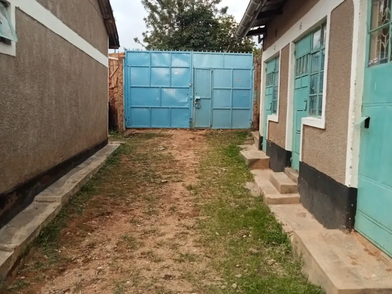 7 Units Vacant Bedsitters Lurambi No viewing fee very clost to mmust