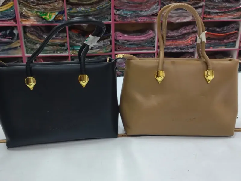 Women’s Structured Leather Tote Bags