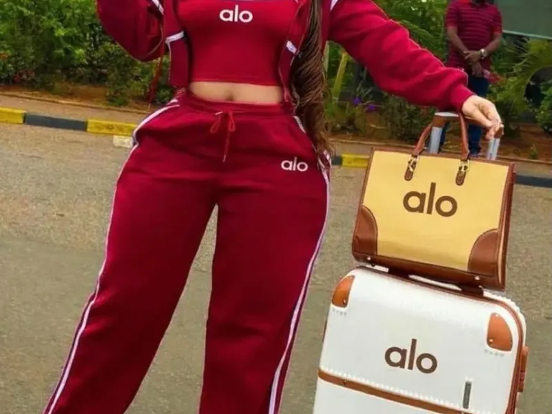 Women’s 3-piece travel / athleisure tracksuit set.